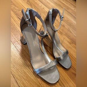 Adrienne Vittadini AV Aston Size 8.5 Silver Shoes Block Clear Heel